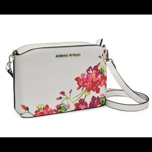 Cross-body bag/ purse BNWOT